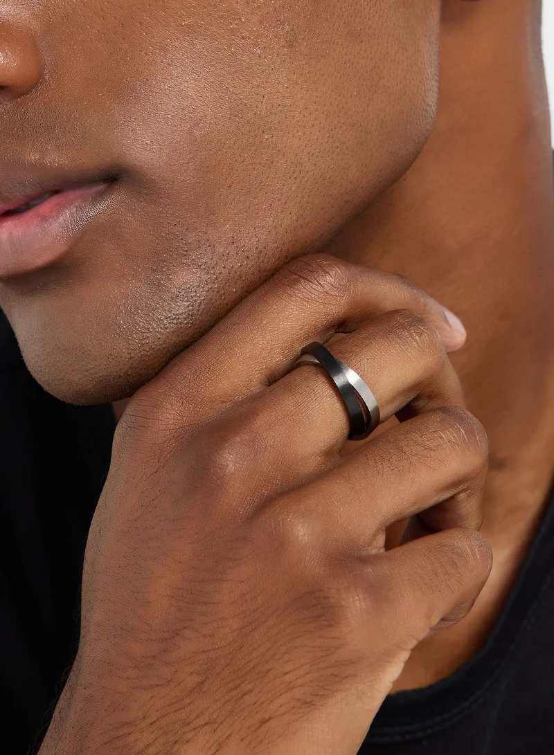 Seventy Five Twisted Double Ring