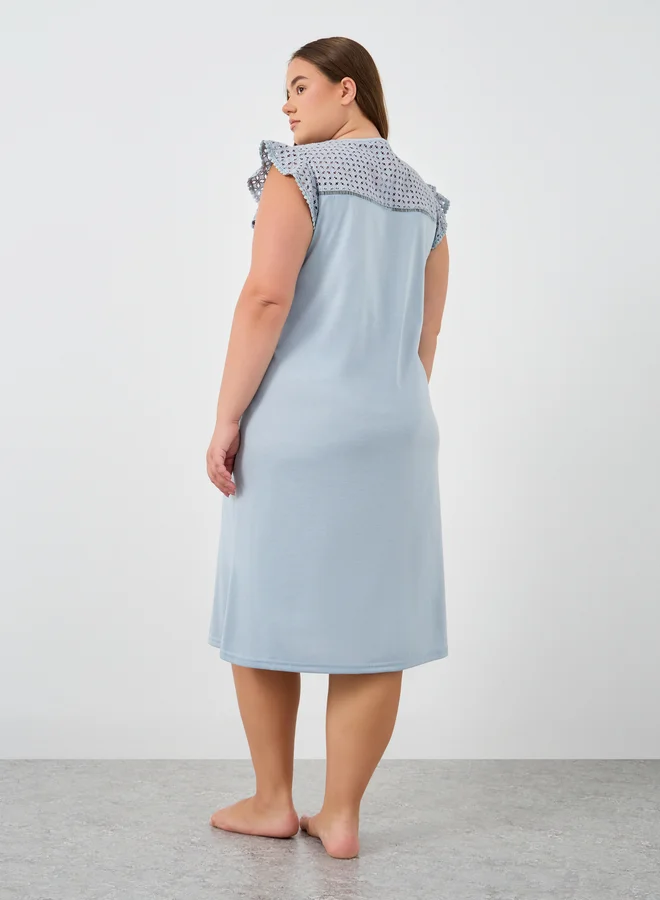 Styli Plus Size Schiffli Yoke Flat Pompom Detail Nightdress