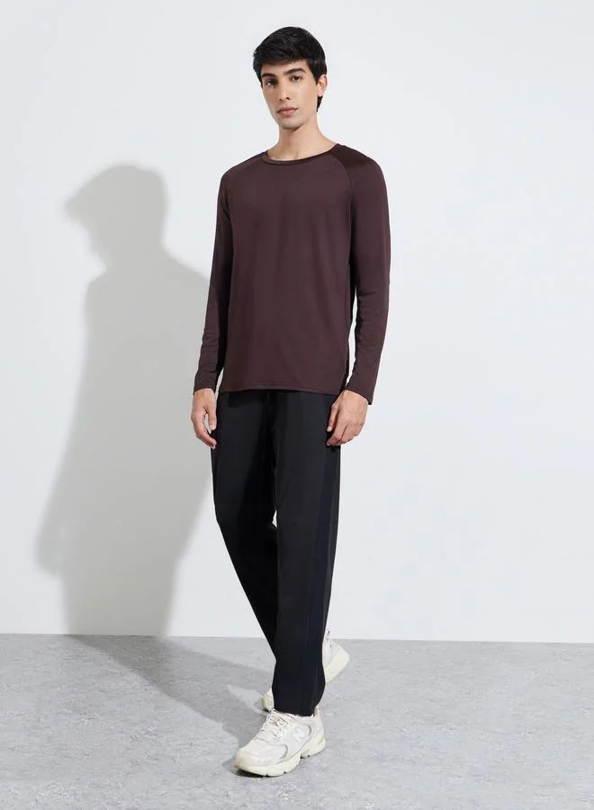 Styli Active Brown Solid Muscle Fit Long Sleeve Running T-Shirt