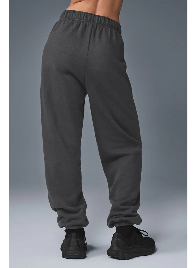 Alo Yoga Alo Loose Ankle-Length Cotton Pants, Sporty And Casual - Image 3