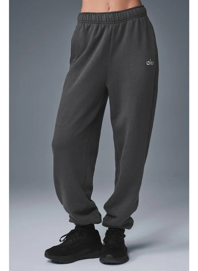 Alo Yoga Alo Loose Ankle-Length Cotton Pants, Sporty And Casual - Image 1
