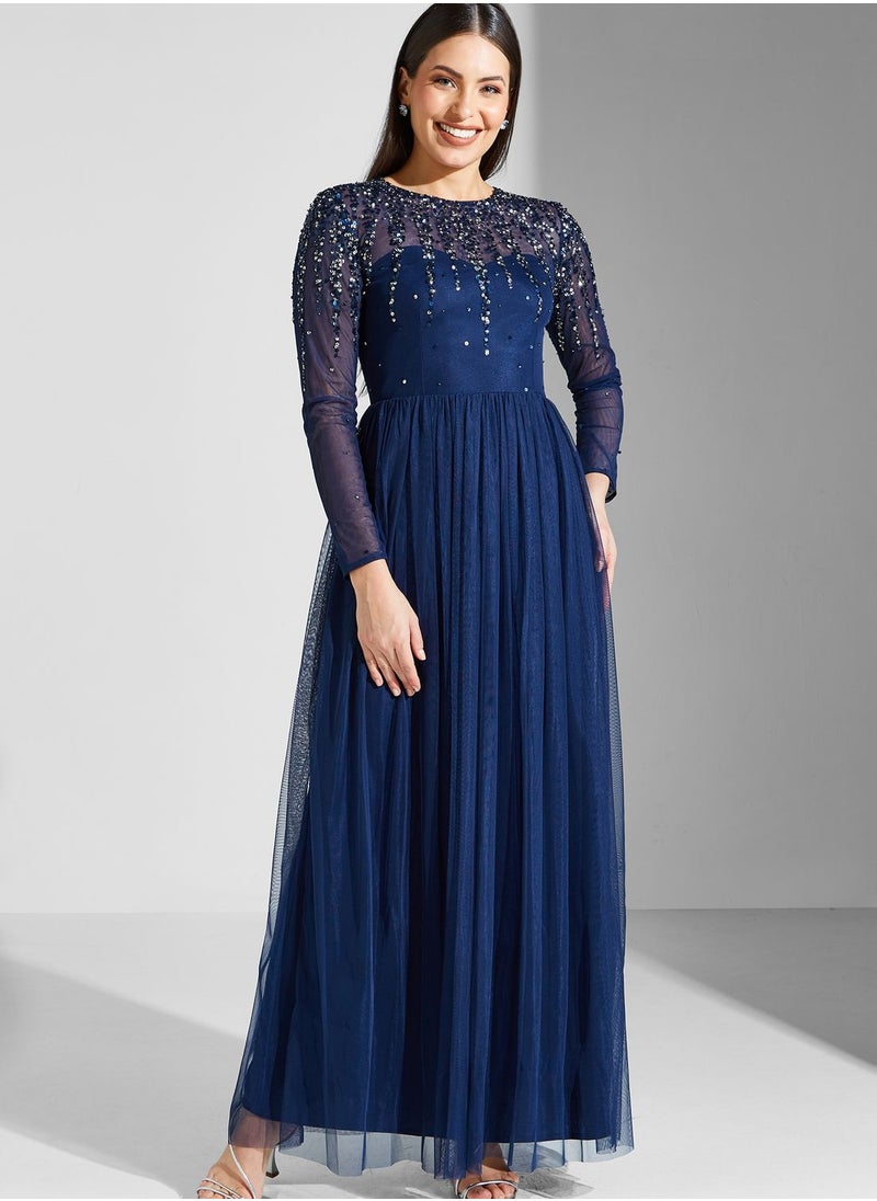 Namshi x Hadia Ghaleb Sequinned Detail Dress  - Image 5
