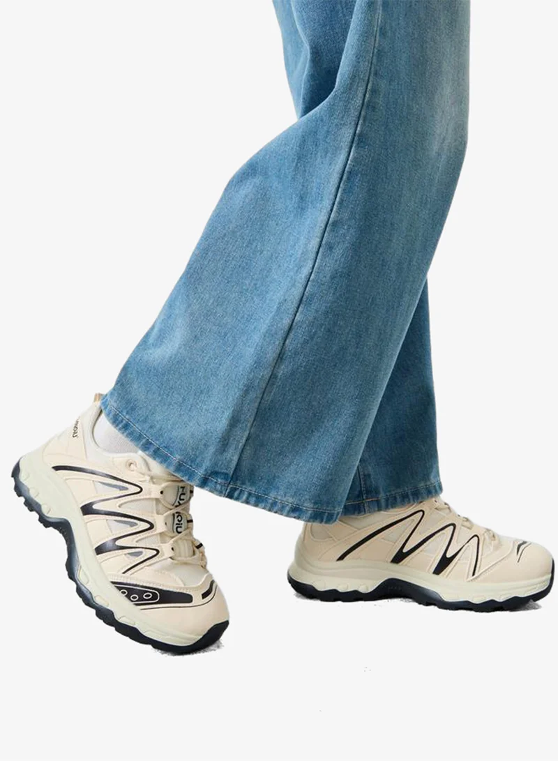 ستايلي اكتيف حذاء سنيكرز بنعل شانكي مع أربطة