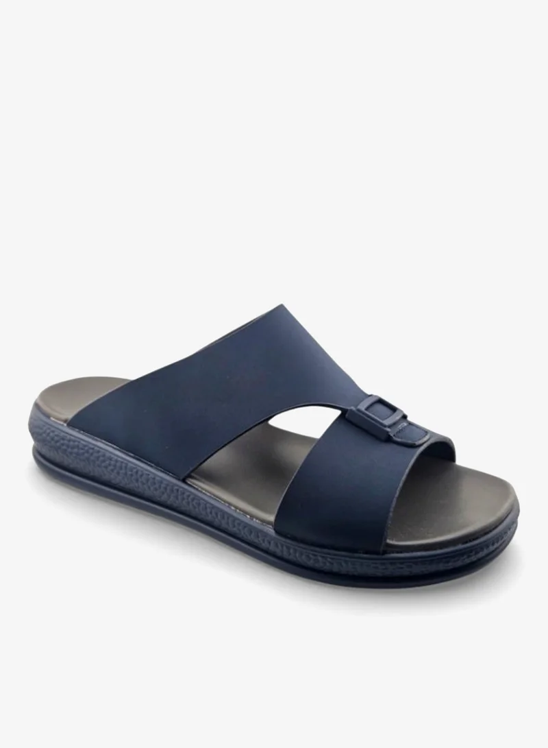 الهدف صنادل ناعمة وأنيقة