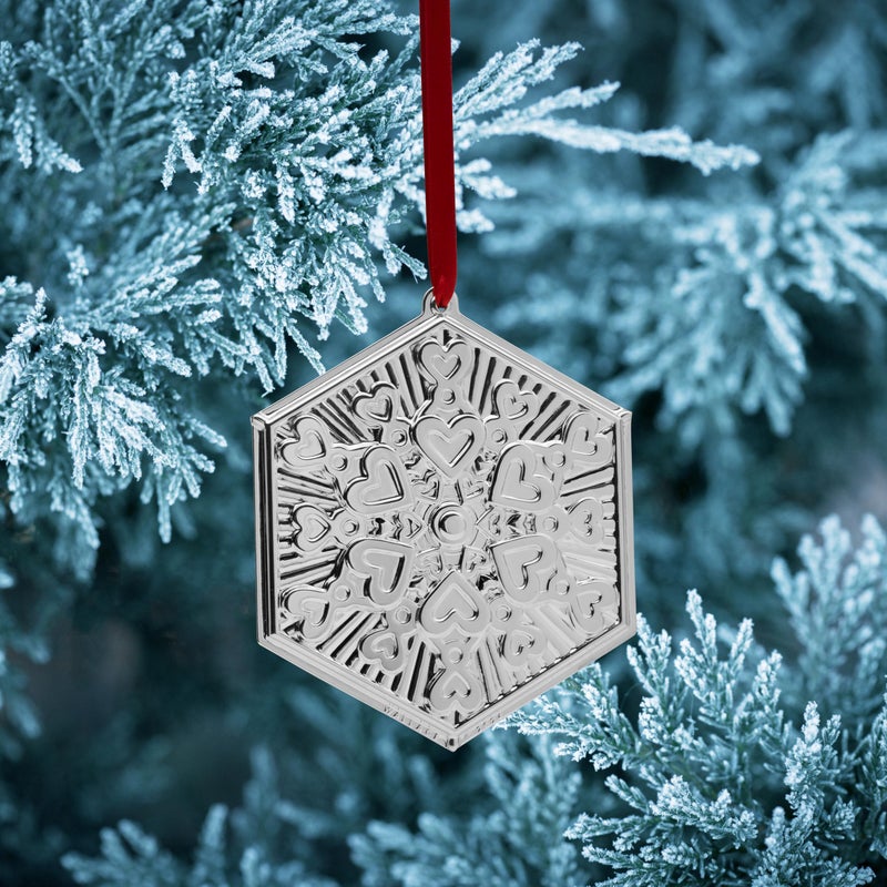 Wallace 2024 Silver Plated Snowflake Ornament 4th Edition - Image 3