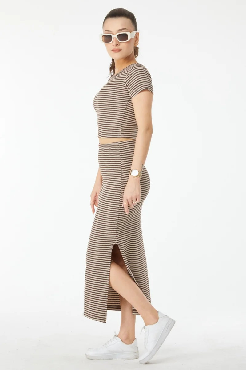 Tofisa 24454-BROWN Crew Neck Short Sleeve Striped Two Piece Suit