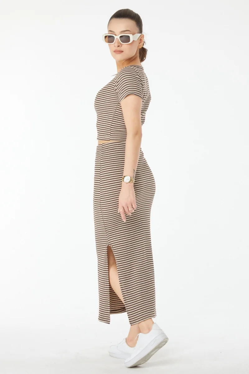 Tofisa 24454-BROWN Crew Neck Short Sleeve Striped Two Piece Suit