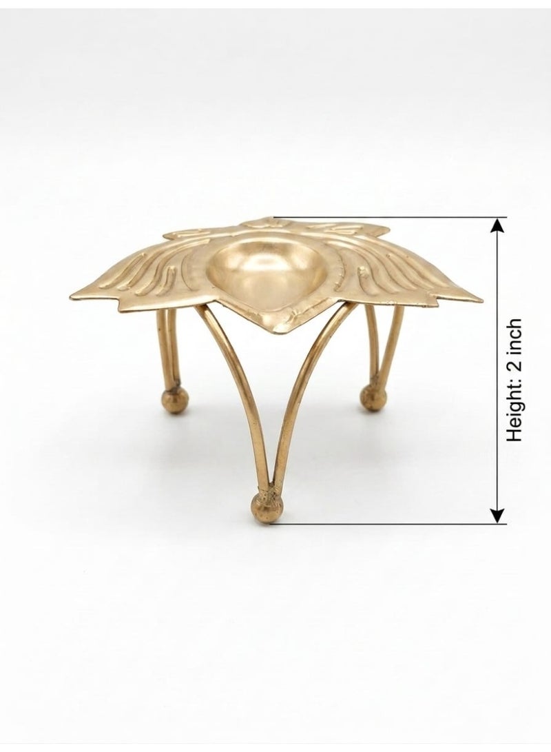 حامل شموع معدني مطلي بالنحاس مع قاعدة، طقم من قطعتين - تصميم زهرة اللوتس لتزيين المنزل - Image 2