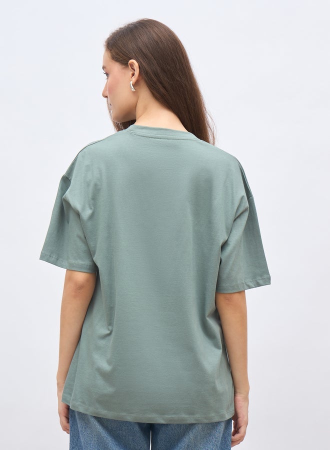 ستايلي تيشيرت أوفر سايز بطبعة برقبة مستديرة من ستايلي - Image 5