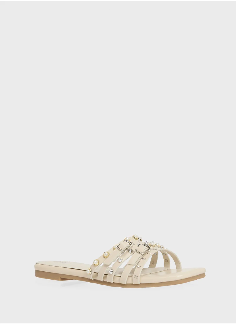 جينجر Studded Flat Sandal