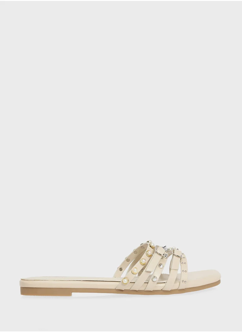 جينجر Studded Flat Sandal