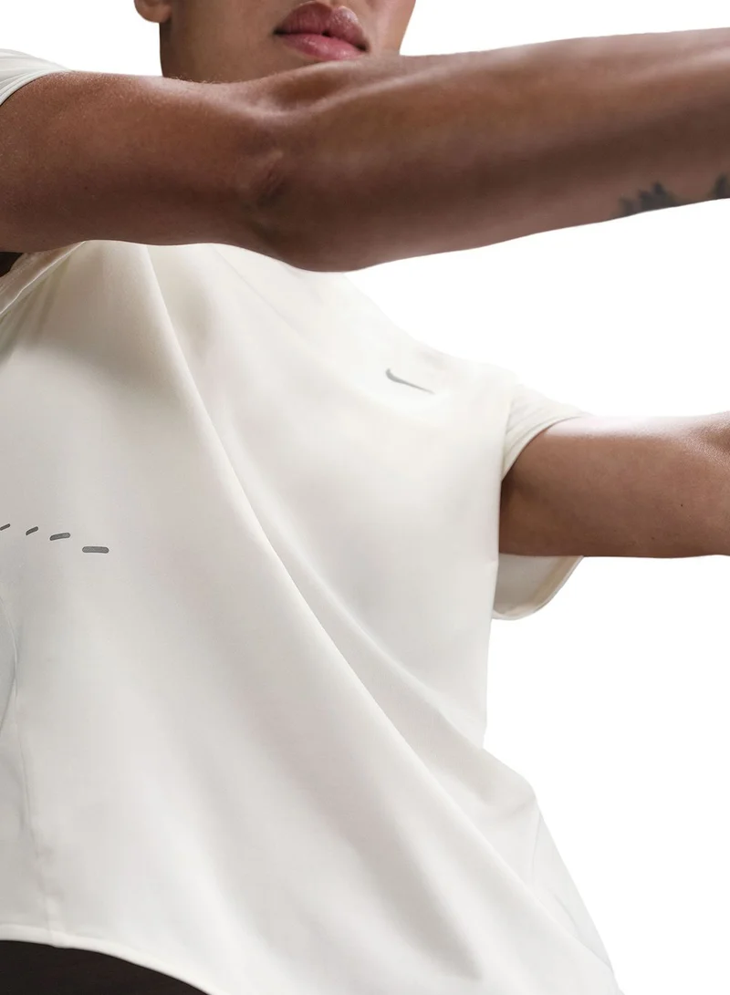 Nike Swift Dri-Fit T-Shirt