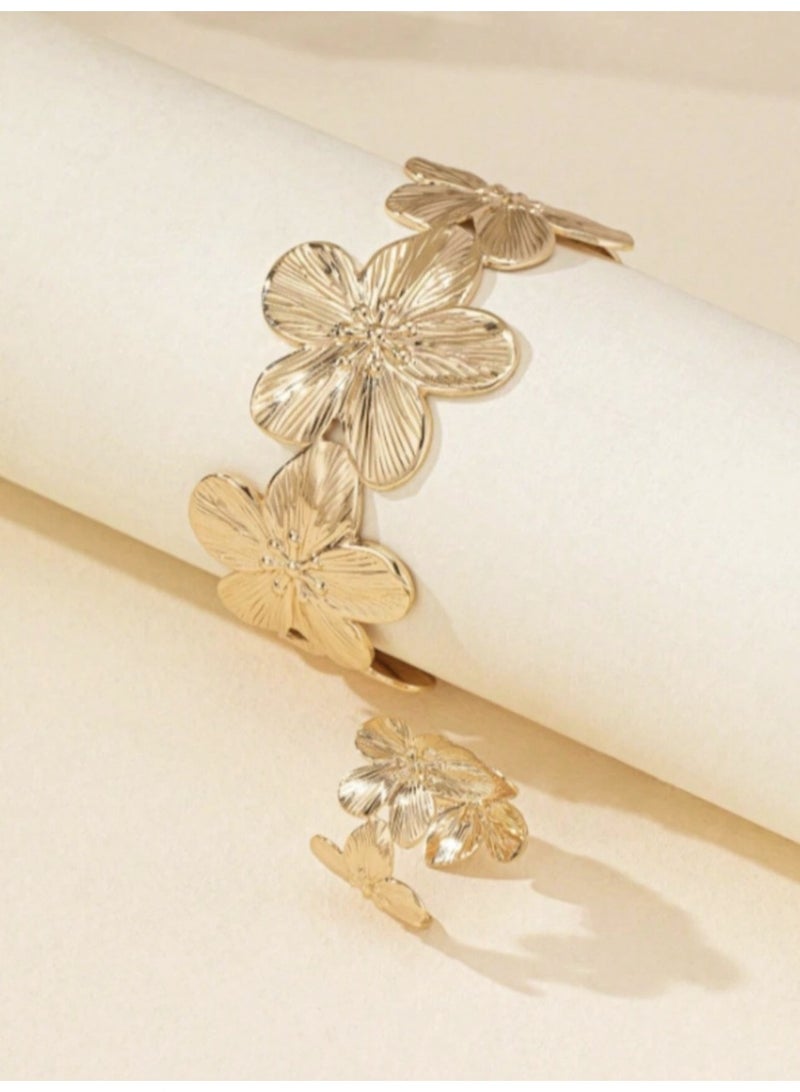 An Elegant Two-Biece Set (Bracelet +Ring) With A Classic Design Featuring Minimalist Batterns, Leaves, And Flowers. - Image 4