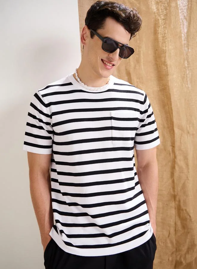 ساسافراس تيشيرت ساسافراس بجيوب صدر محبوك فاخر مخطط بالأبيض والأسود