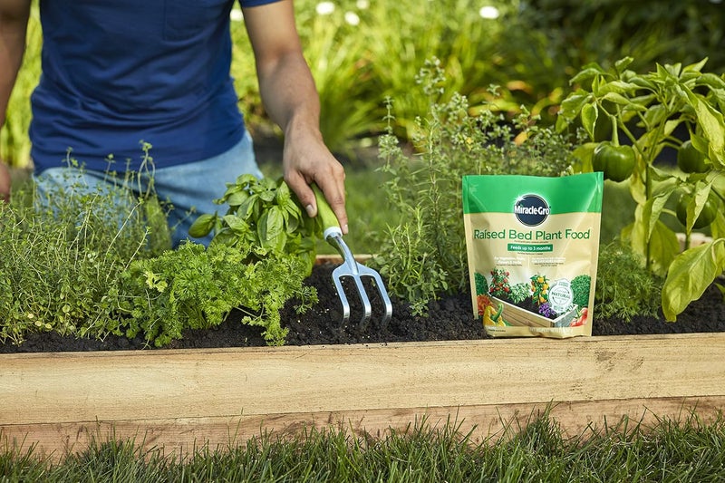 Miracle-Gro Raised Bed Plant Food 5-1-7, 2 lb, Granular Fertilizer for Vegetables, Fruits and Herbs in Raised Garden Beds, One Bag Feeds Two 4x4 ft Beds for up to 3 Months, Apply Dry and Water In - Image 4