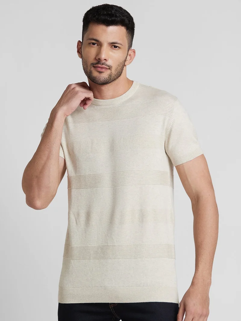 globus Globus Men Beige Self Design Cotton Round Neck Regular Fit T-shirt