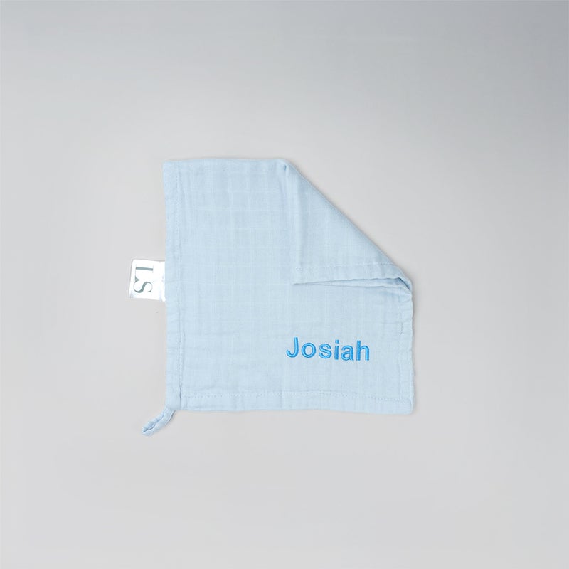 Lovingly Signed Personalized Bamboo Muslin Cloths - Blue (Pack of 3) - Image 1