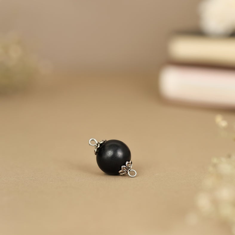 Divine Hindu Premium Karungali Bead in Black - Image 1