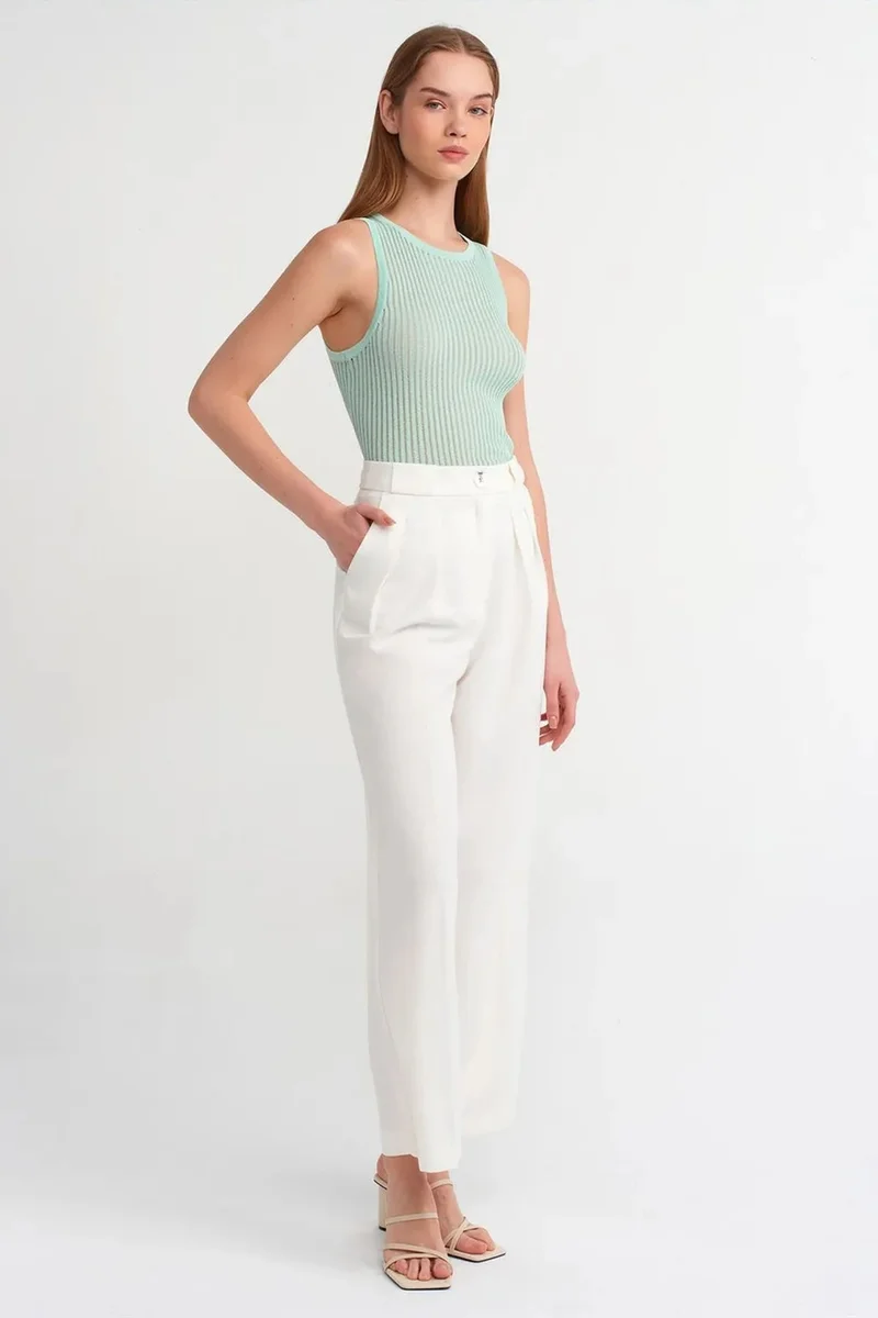 DILVIN Ribbed Sleeveless Knit Blouse