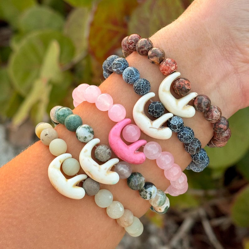 Fahlo Sloth Tracking Bracelet, Elastic, supports Sloth Conservation Foundation, one size fits most for Men and Women (Sky Stone) - Image 2