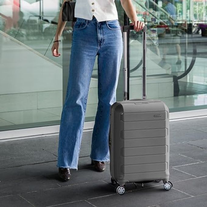 Traveler's Choice Pagosa Indestructible Hardshell Expandable Spinner Luggage, Gray, 2-Piece Set (22/26) - Image 5