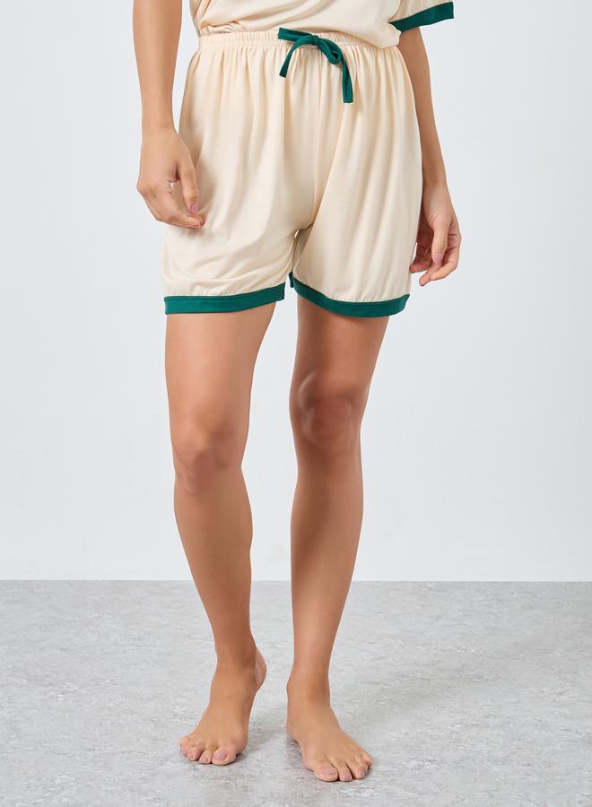 Styli Contrast Trim V Neck T-Shirt and Shorts Sets - Image 4