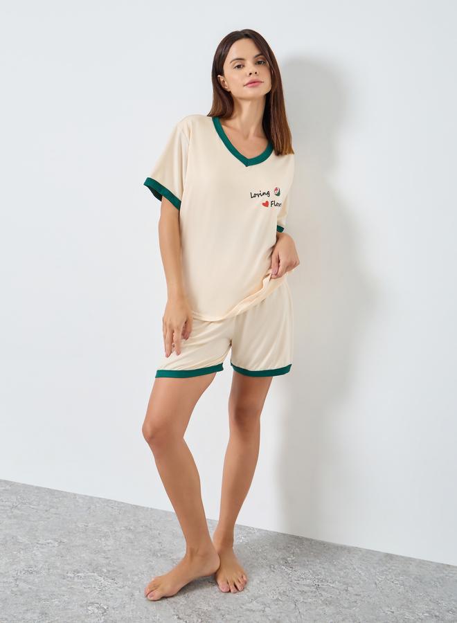Styli Contrast Trim V Neck T-Shirt and Shorts Sets - Image 1