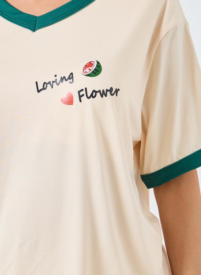 Styli Contrast Trim V Neck T-Shirt and Shorts Sets - Image 3