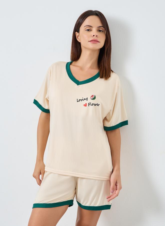 Styli Contrast Trim V Neck T-Shirt and Shorts Sets - Image 2