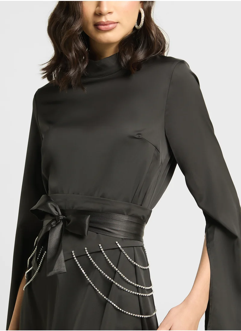 Khizana Princes Cut Wiast Detailed Dress