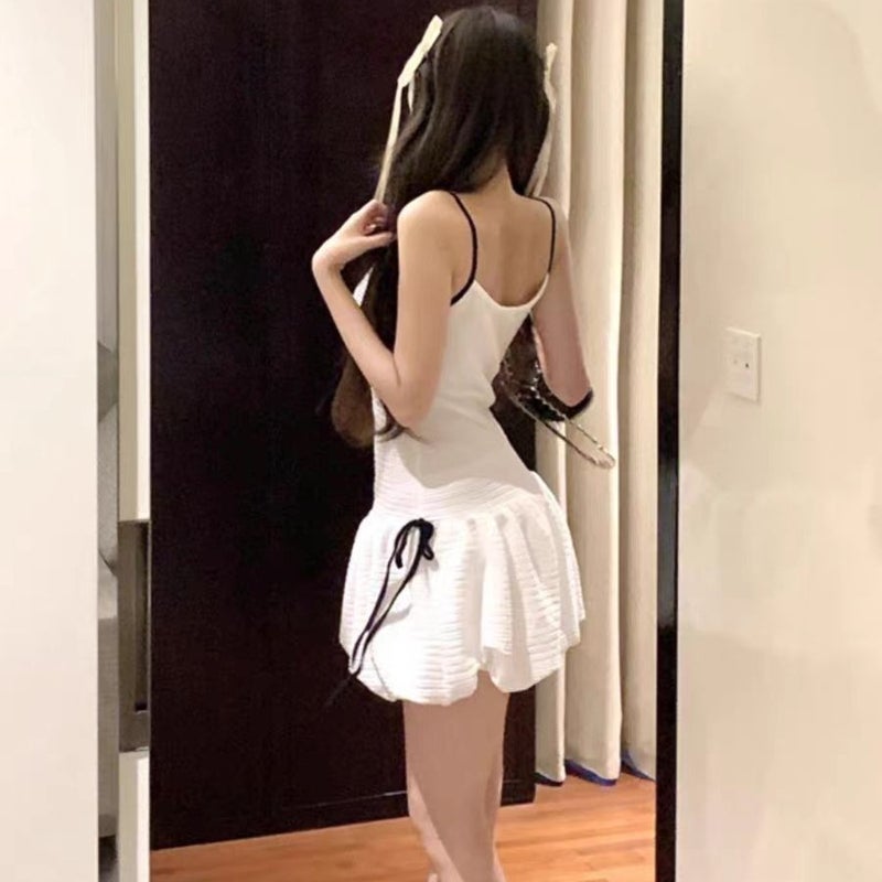 فستان معلق برباط أبيض حلو وحار للنساء بدون ظهر لقضاء العطلات، قطعة واحدة من ملابس السباحة - Image 5