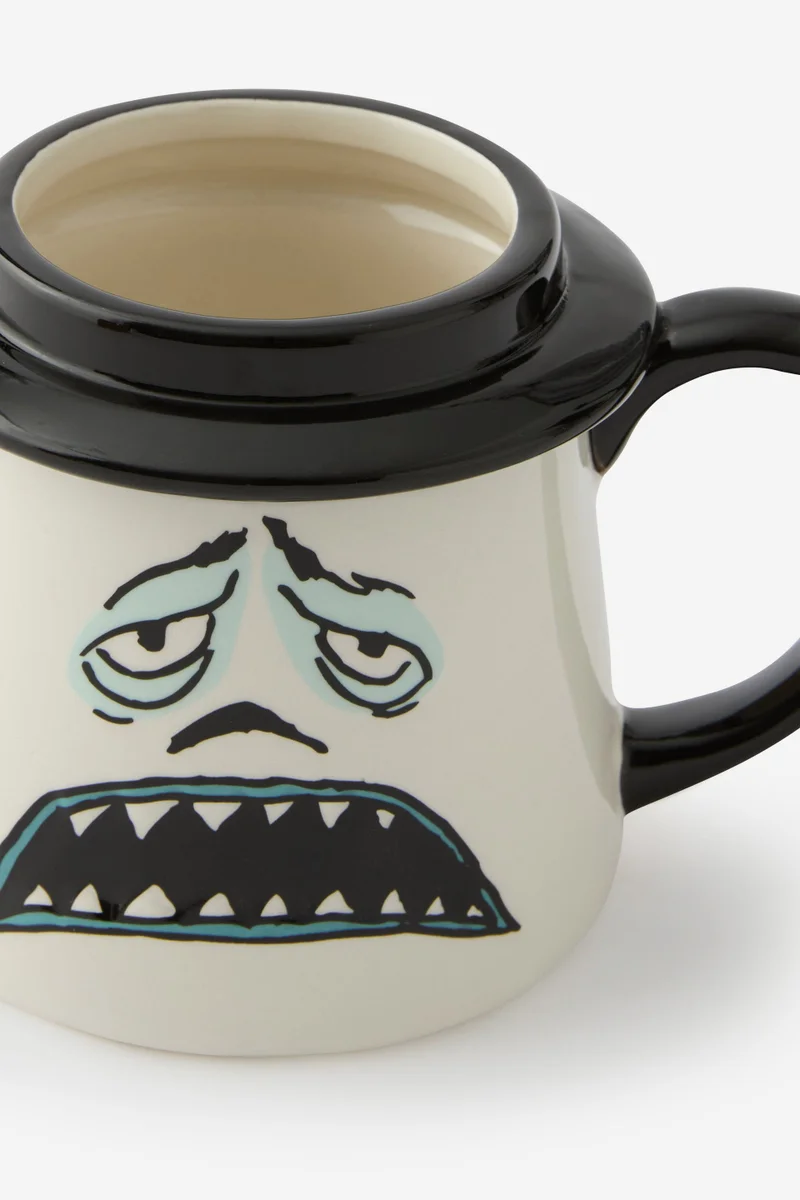 تايبو كوب بتصميم مبتكر لعيد الميلاد