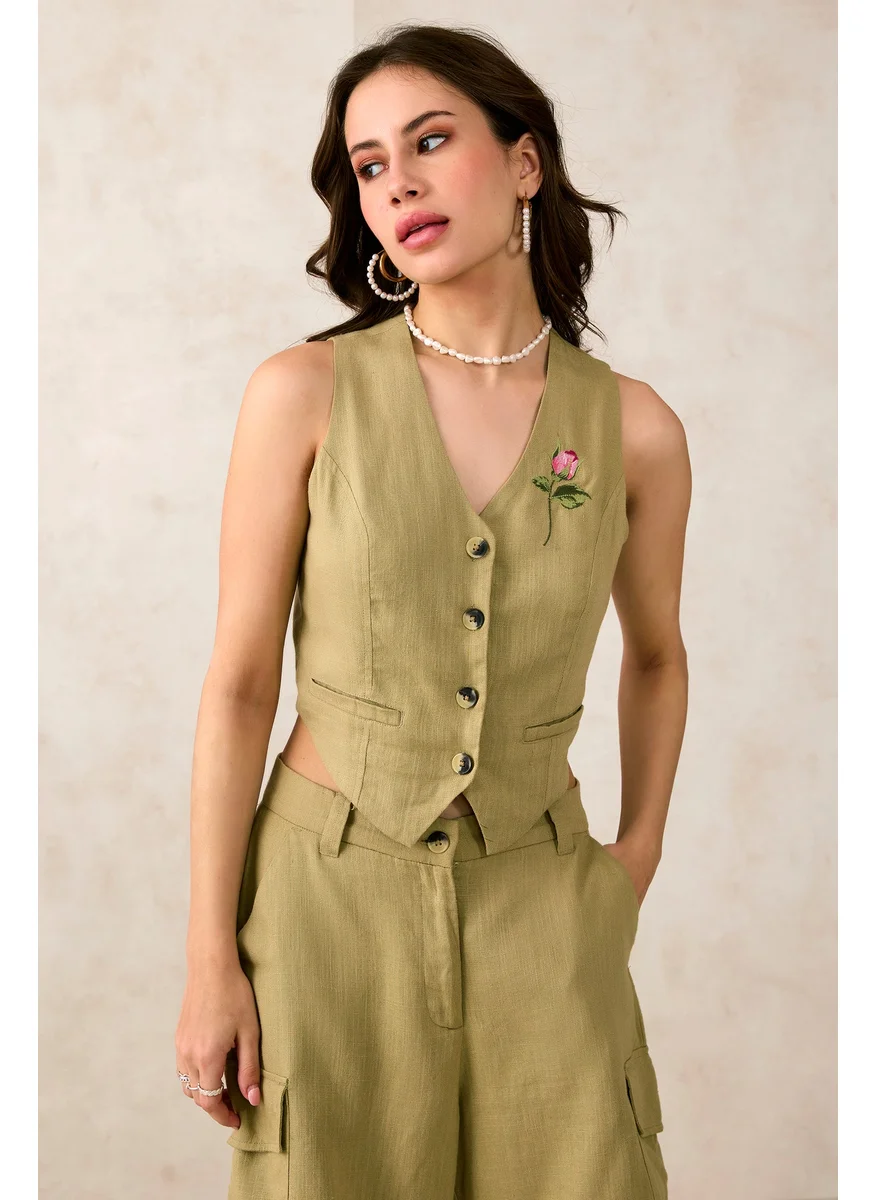 فيرجيو Virgio Women Viscose V-Neck Crop Length Embellished Sleeveless Top