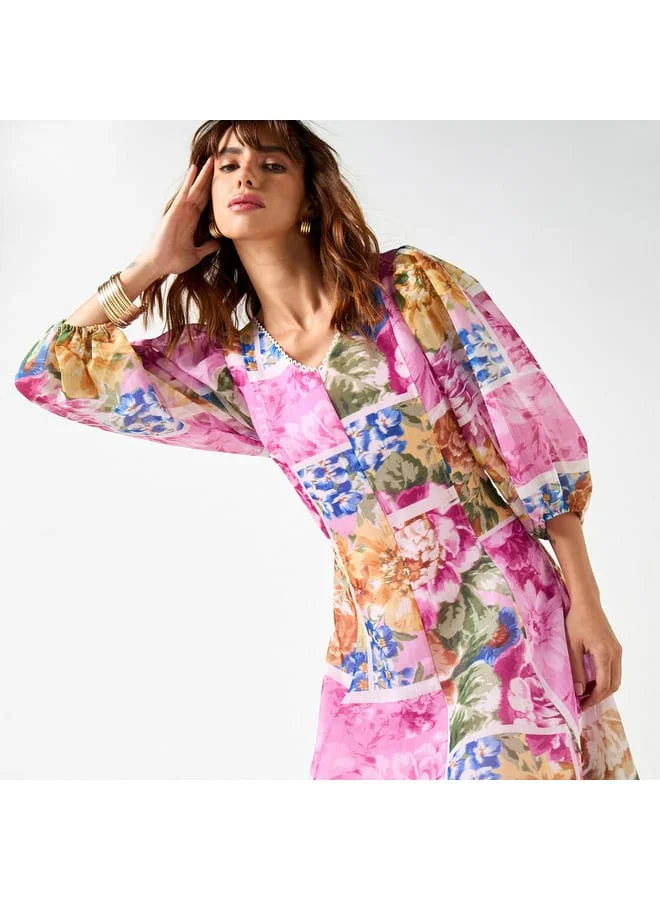 Iconic Iconic All-Over Floral Print Midi Dress with V-neck and 3/4 Sleeves