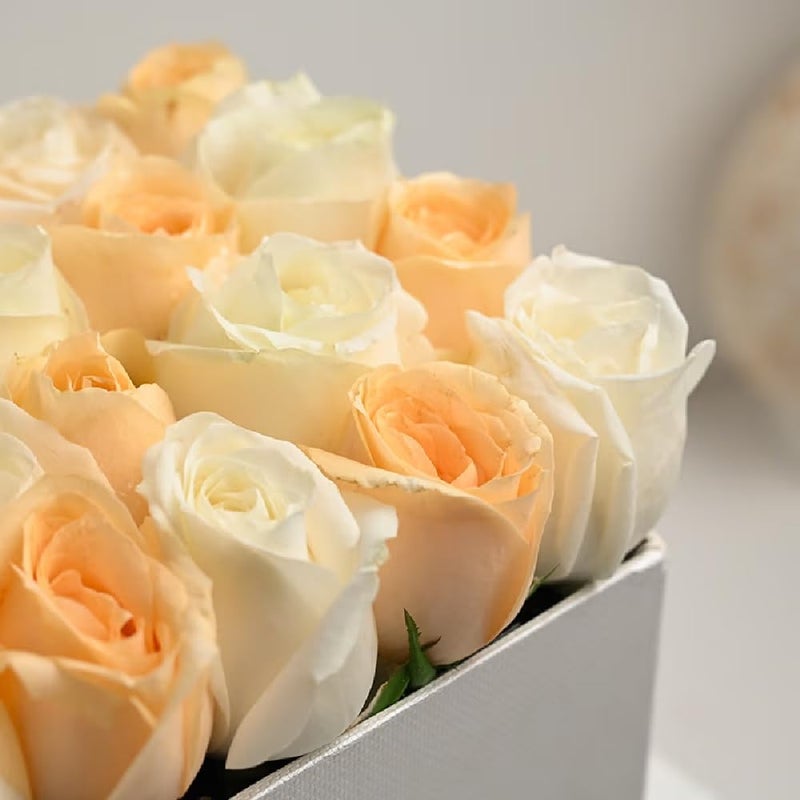 Floweraura باقة زهور فريش لايف من فلاورأورا مكونة من 20 وردة خوخ بيضاء في صندوق FA هدية عيد ميلاد هدية ذكرى زواج هدية زفاف هدية تهنئة هدية للمناسبات الخاصة توصيل في نفس اليوم - Image 4