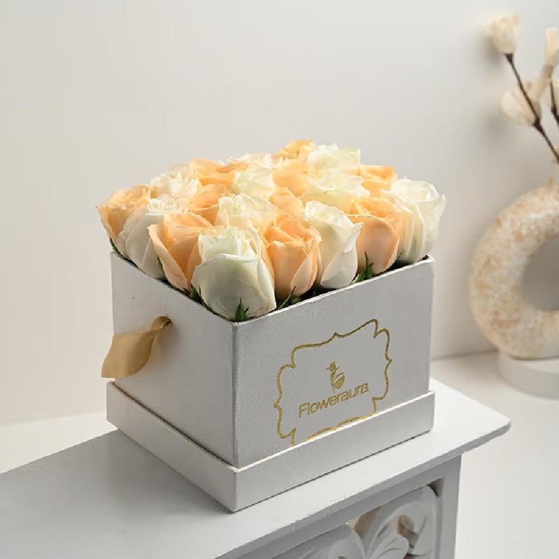 Floweraura باقة زهور فريش لايف من فلاورأورا مكونة من 20 وردة خوخ بيضاء في صندوق FA هدية عيد ميلاد هدية ذكرى زواج هدية زفاف هدية تهنئة هدية للمناسبات الخاصة توصيل في نفس اليوم - Image 2