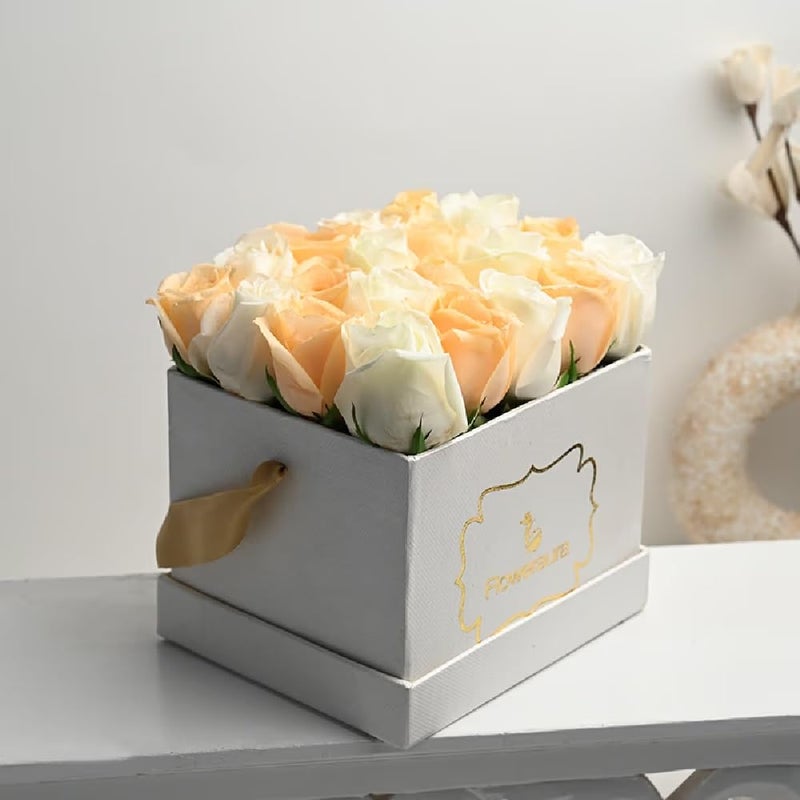 Floweraura باقة زهور فريش لايف من فلاورأورا مكونة من 20 وردة خوخ بيضاء في صندوق FA هدية عيد ميلاد هدية ذكرى زواج هدية زفاف هدية تهنئة هدية للمناسبات الخاصة توصيل في نفس اليوم - Image 1