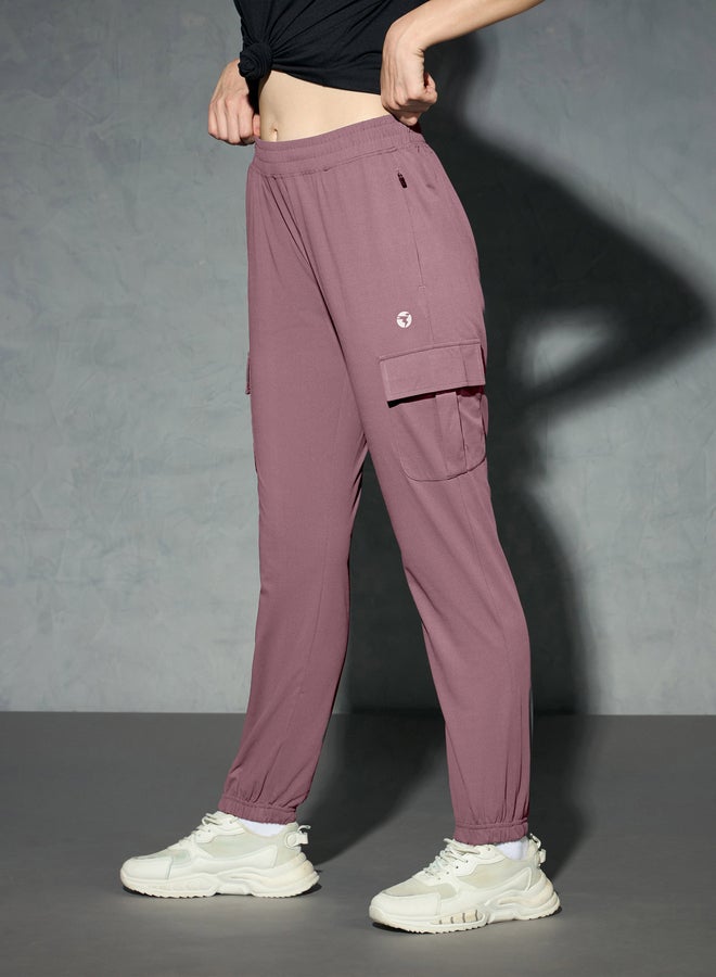 تكنوسبورت بنطلون رياضي تكنوسبورت بطبعة شعار مطاطي بأربعة اتجاهات - Image 3