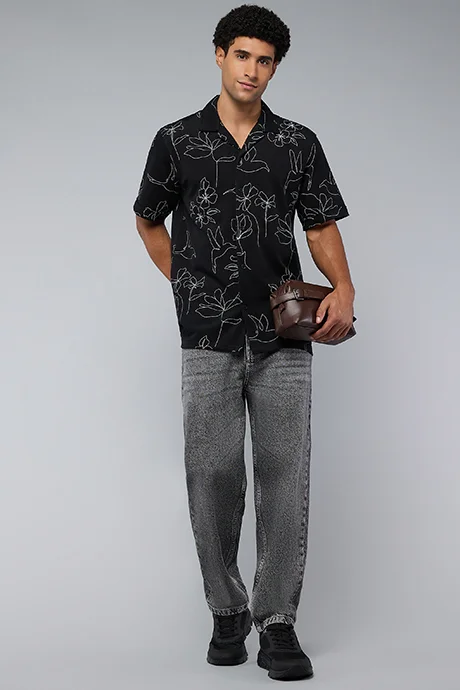 أر أند بي Washed Straight Fit Jeans with Button Closure