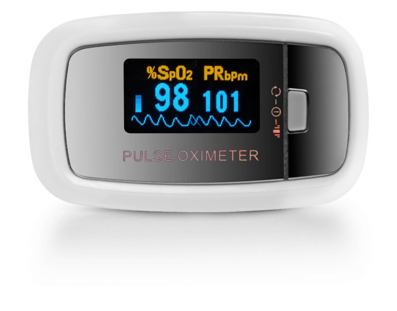AccuMed مقياس التأكسج بالاصبع AccuMed CMS-50D1 لقياس نسبة الأكسجين في الدم ومعدل النبض للرياضة والطيران. محمول وخفيف الوزن مع شاشة LED، 2 بطارية AAA، حبل عنق وحقيبة سفر (بيضاء) - Image 2