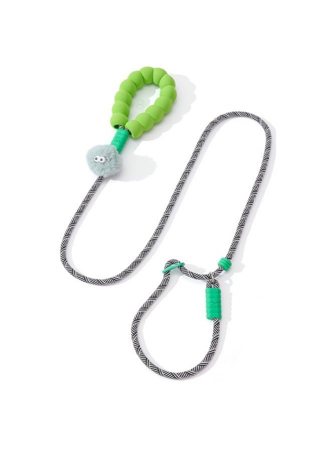 مقود كلاب بنمط الشارع مع مقبض فوم مريح - حبل تدريب P-Leash مخطط باللون الأخضر والأبيض والأسود، مقود قابل للتعديل بإبزيم مزدوج، حبل نايلون متين بطول 1.5 متر مع كرة قطنية لطيفة - Image 1