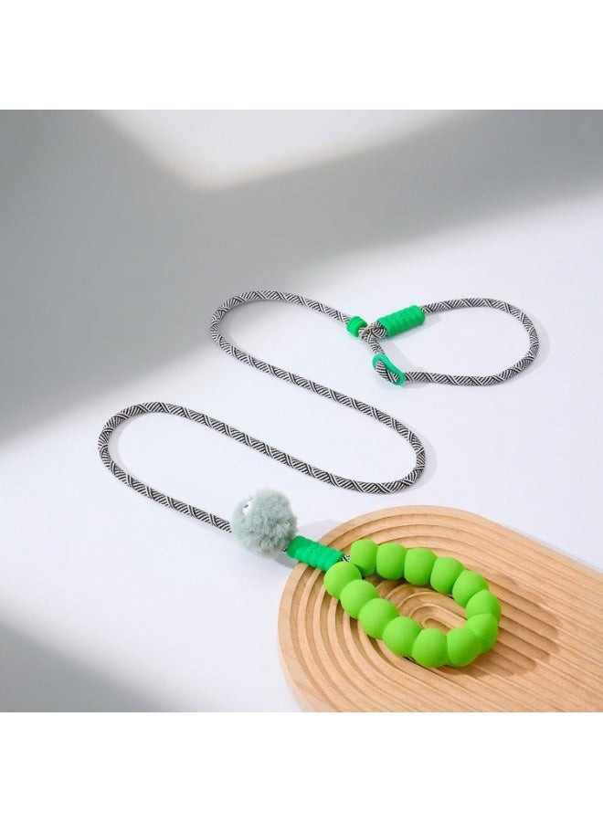 مقود كلاب بنمط الشارع مع مقبض فوم مريح - حبل تدريب P-Leash مخطط باللون الأخضر والأبيض والأسود، مقود قابل للتعديل بإبزيم مزدوج، حبل نايلون متين بطول 1.5 متر مع كرة قطنية لطيفة - Image 3