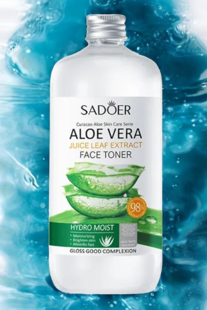 SADOER تونر وجه مستخلص أوراق الألوة فيرا 500 مل - مرطب ومغذي ومقلص للمسام - تونر جمال الألوة فيرا ينعش وينعم وينشط البشرة للعناية اليومية المتألقة - Image 1