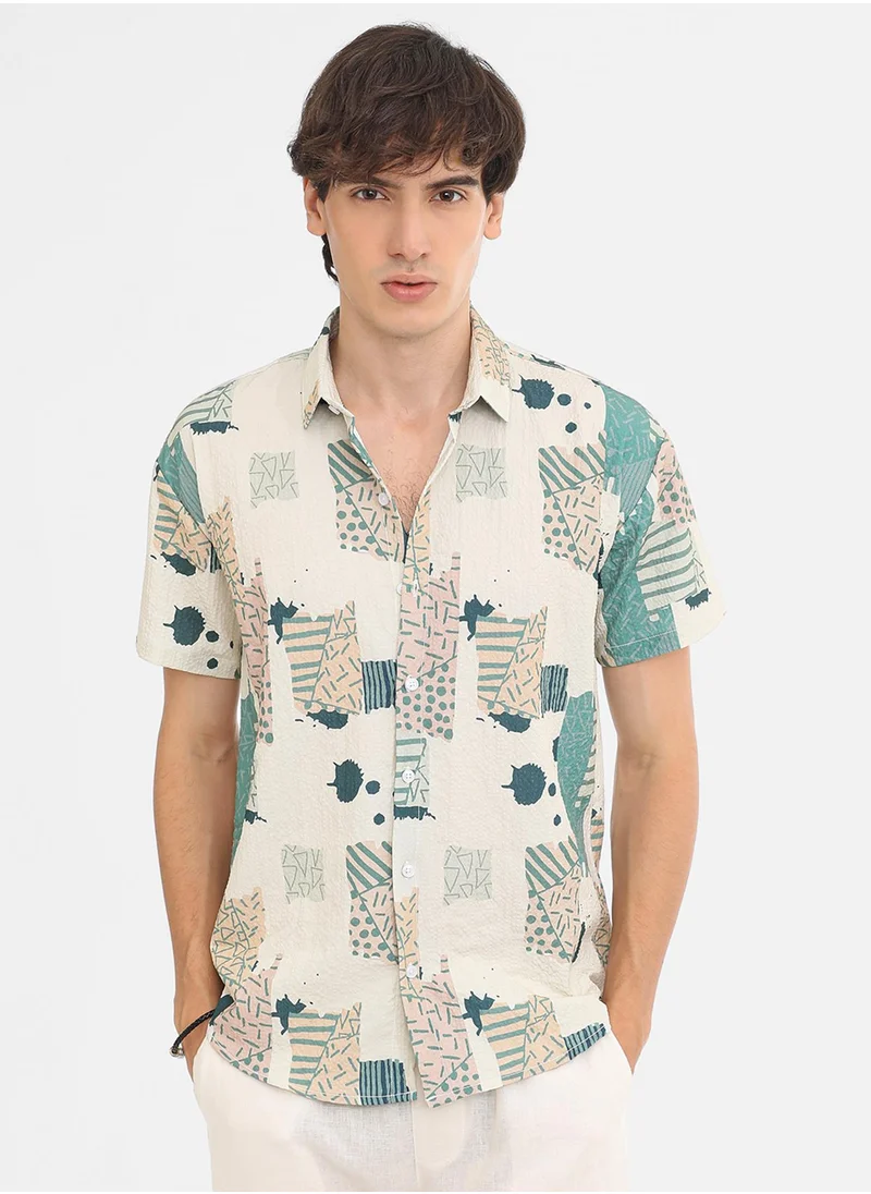 Campus Sutra Men's Forest Green & Bone Beige Abstract Seersucker Shirt