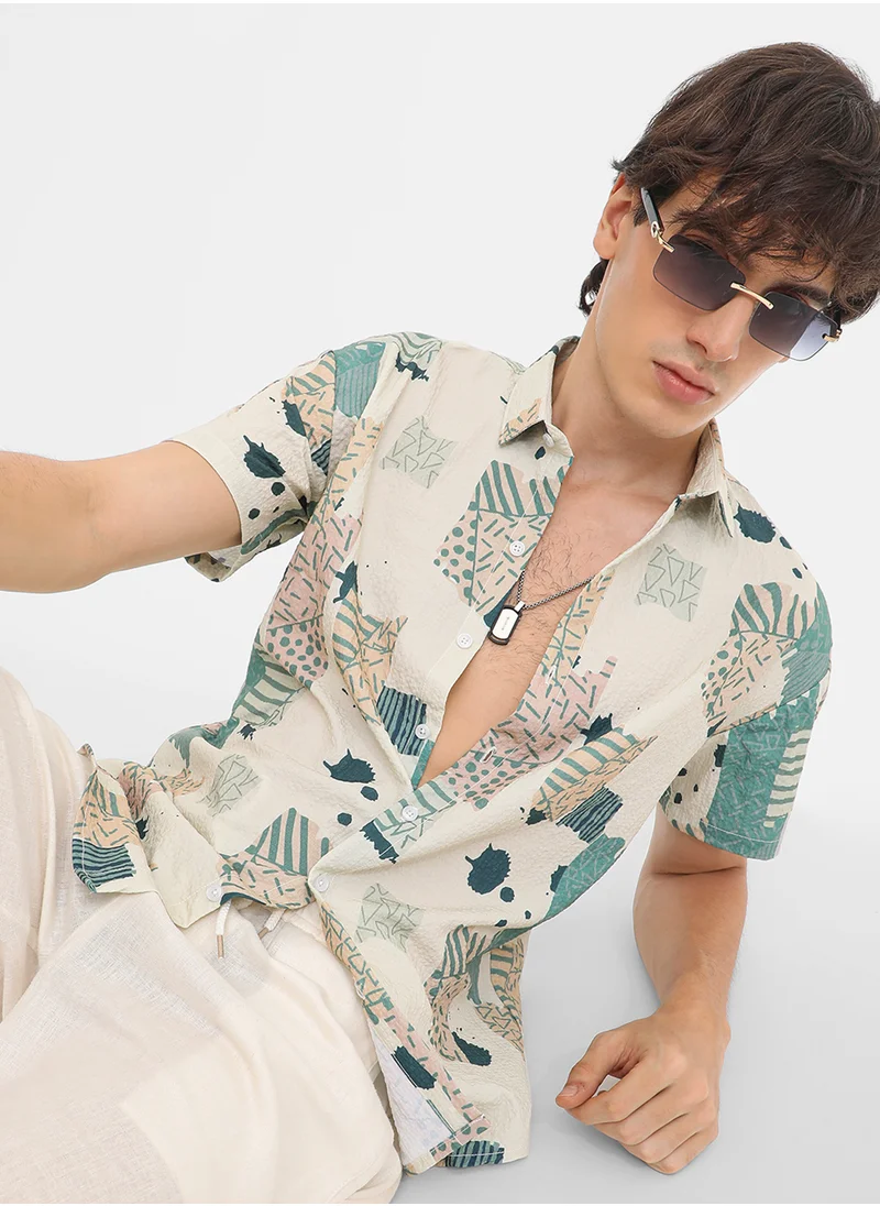 Campus Sutra Men's Forest Green & Bone Beige Abstract Seersucker Shirt