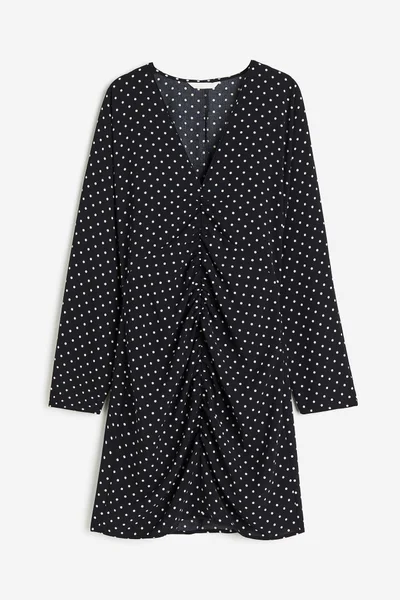 اتش اند ام فستان بتفاصيل مكشكشة