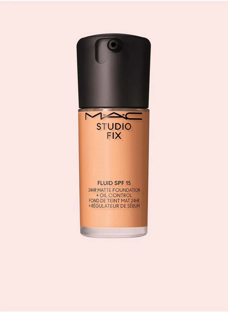 ماك كوزمتيكس Studio Fix Fluid Foundation Spf 15 - Nc20