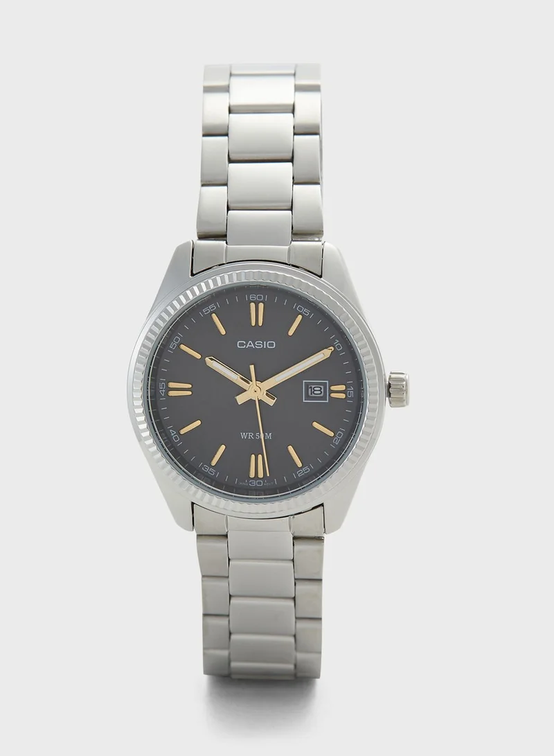 CASIO Analogue Watch