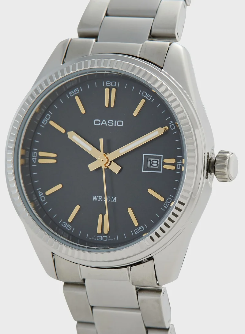 CASIO Analogue Watch