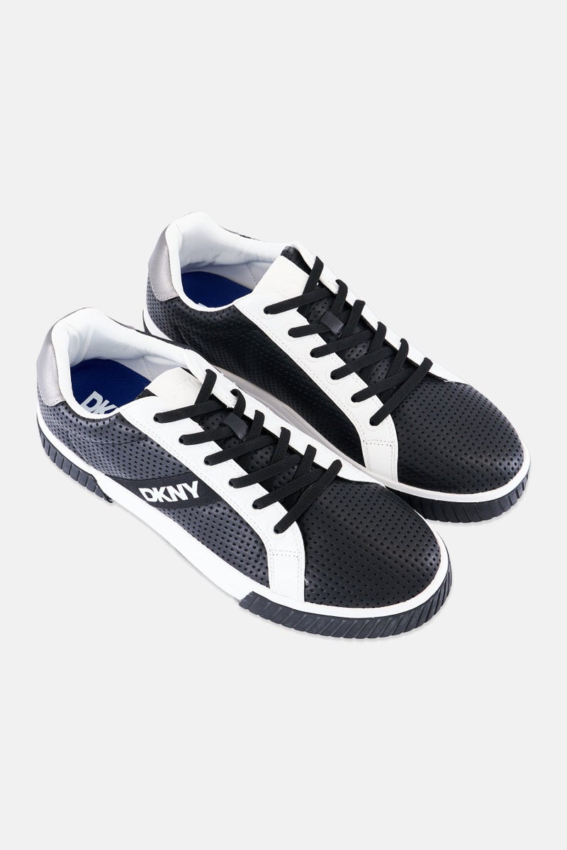 DKNY أحذية كاجوال للرجال متوسطة الحجم، سوداء - Image 2